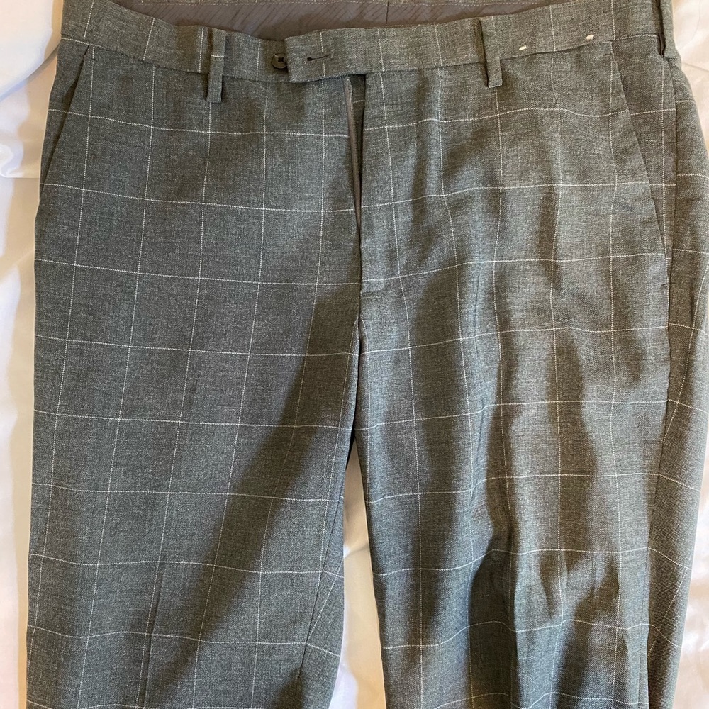 Uniqlo suit pants